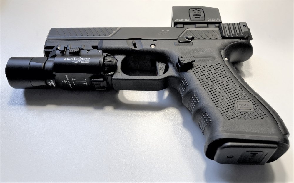 Glock 17, Gen4, 9mm - Modified (0.0).jpg