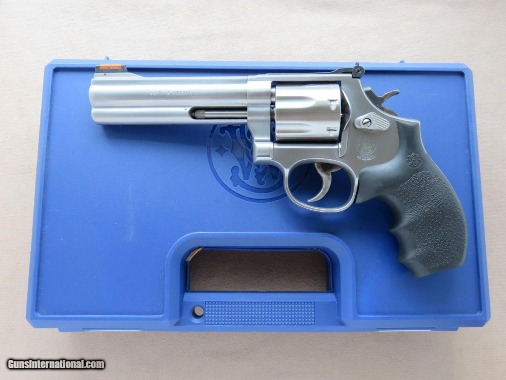 Smith-and-Wesson-Model-686-357-Magnum-Pre-Lock-7-Shot-Revolver-w-5inch-Barrel-Hi-Viz-Sight-Round-But_101068342_70986_85B66B154030A82B.jpeg